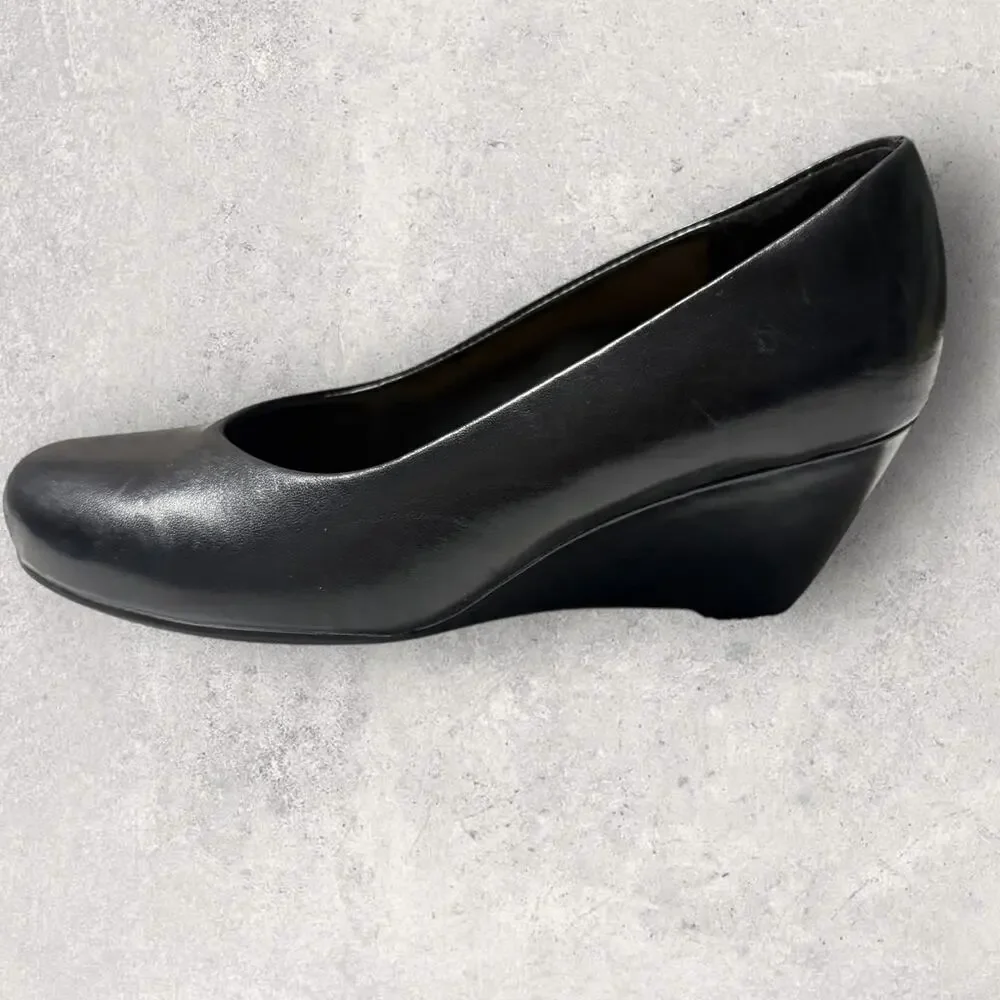 Clarks Artisan Women's Black Leather Slip On Wedge Heel SZ/5M